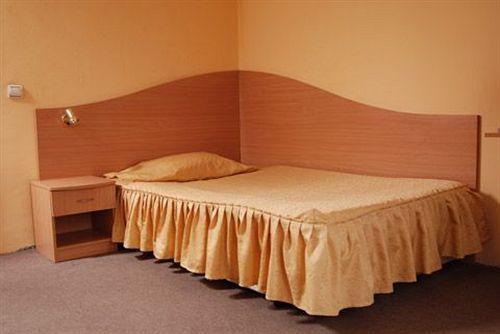 Elbrus Hotel Pazardzhik Eksteriør bilde