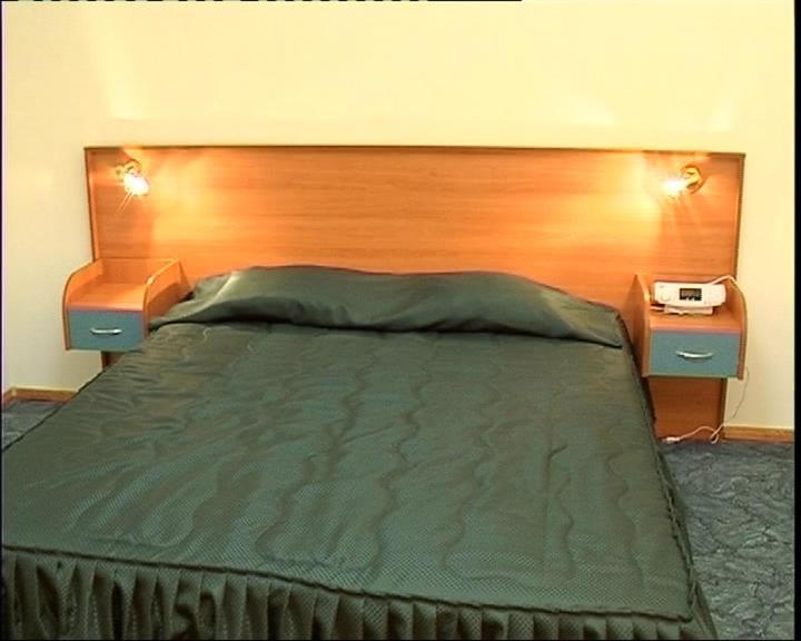 Elbrus Hotel Pazardzhik Rom bilde